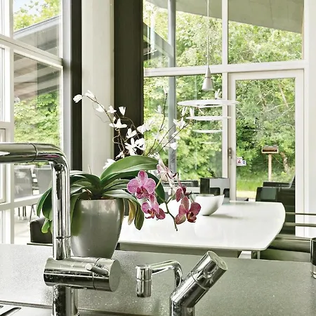 Feriehus Three-bedroom Holiday In